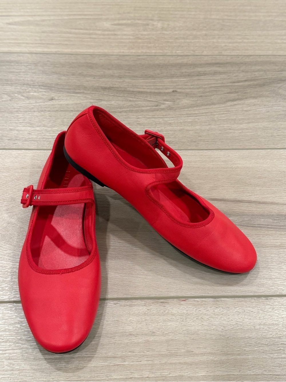 Everlane Day Buckle Mary Jane Classic Red Leather Women's Size 7.5